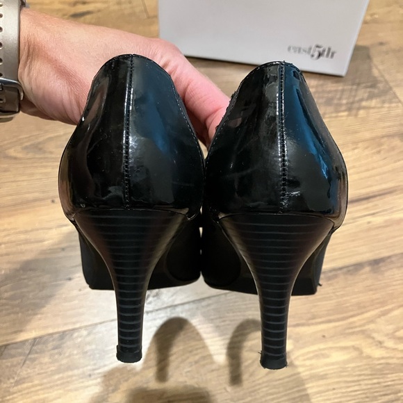 East 5th black heels - Picture 5 of 5